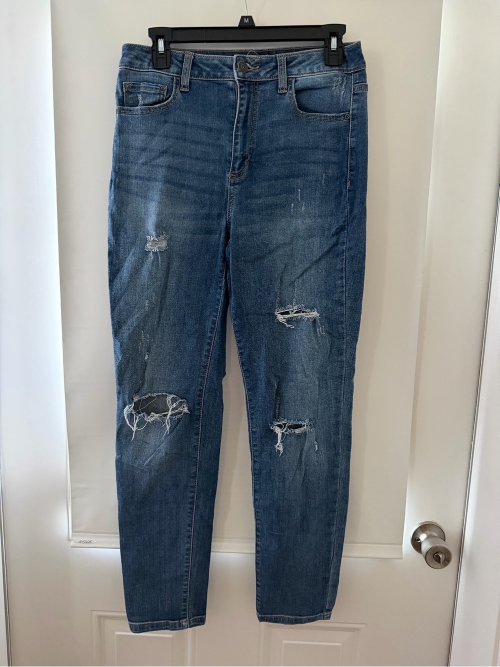 Women's Straight Leg Distressed Jeans in Blue